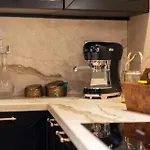 Boutique Homes *